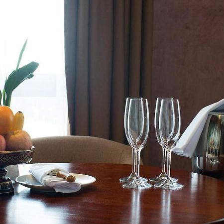 Almond Hotel Bassac River Πνομ Πενχ Εξωτερικό φωτογραφία
