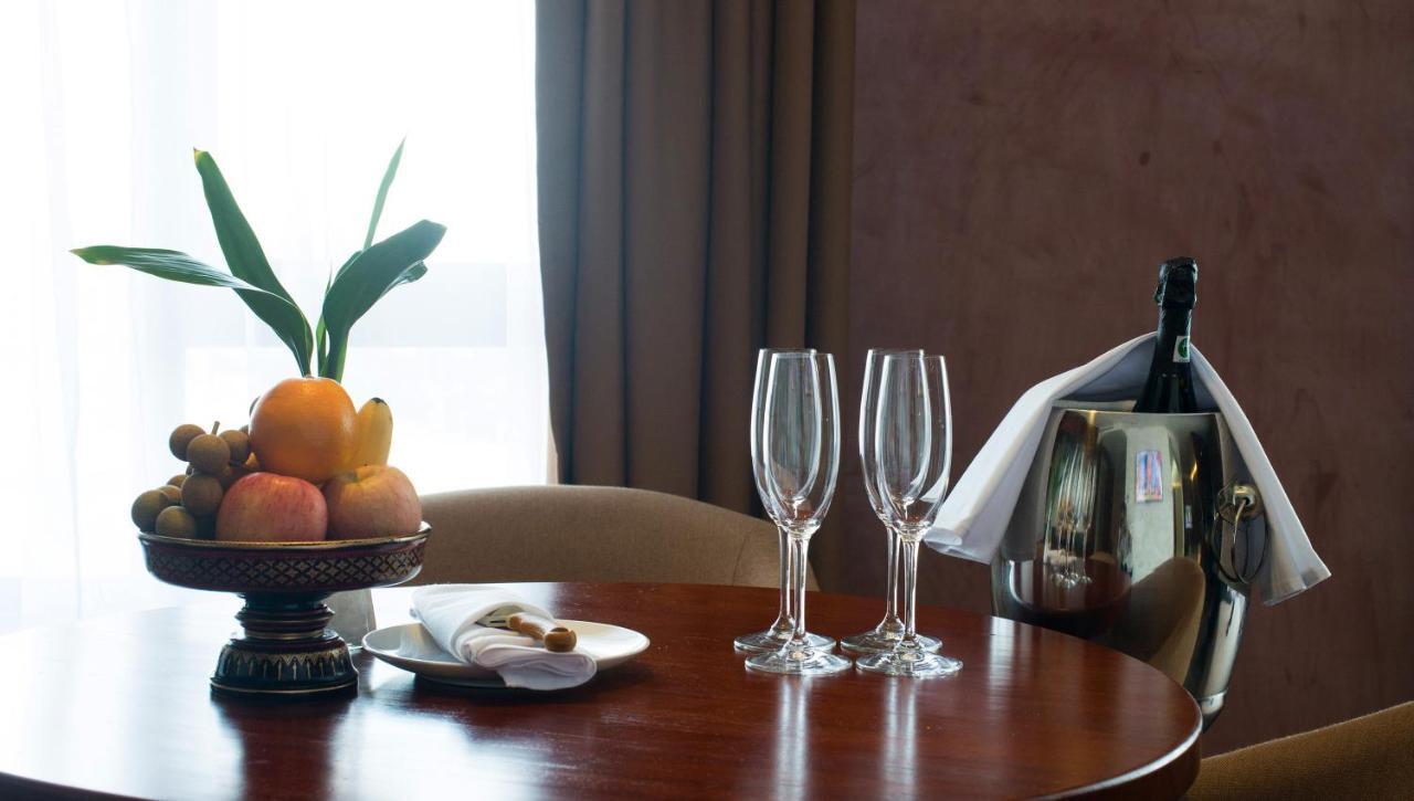Almond Hotel Bassac River Πνομ Πενχ Εξωτερικό φωτογραφία