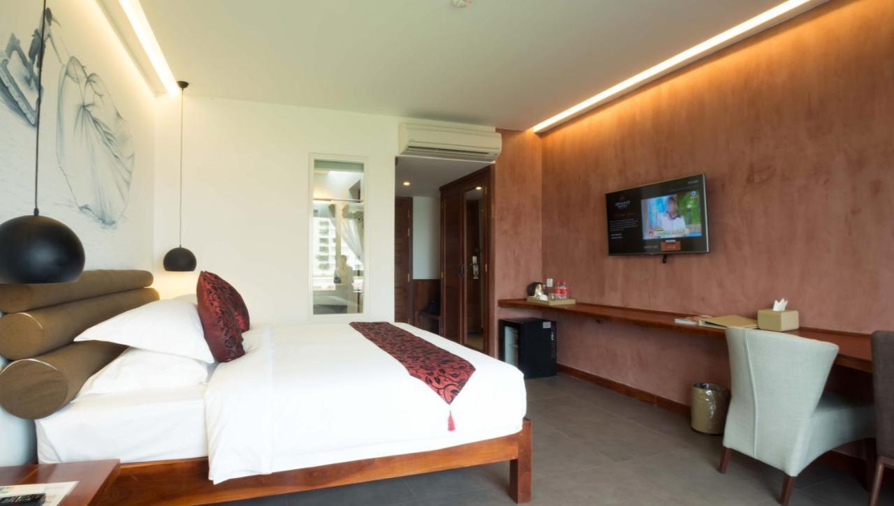 Almond Hotel Bassac River Πνομ Πενχ Εξωτερικό φωτογραφία