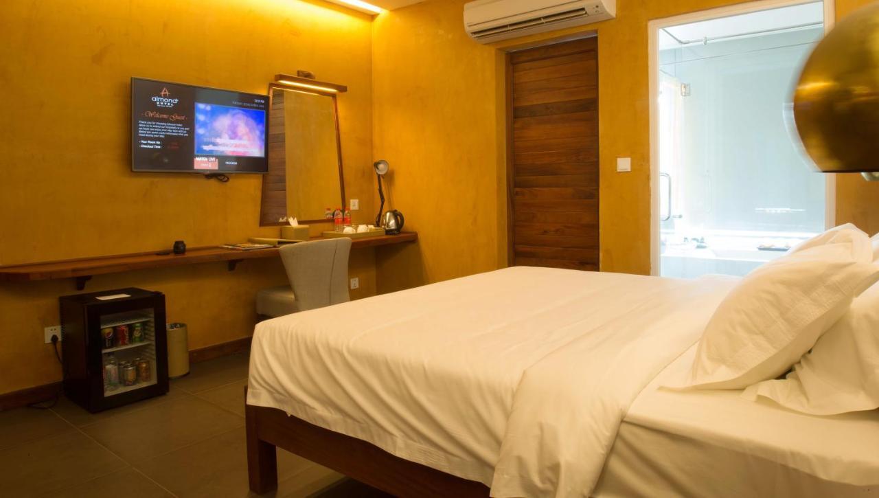 Almond Hotel Bassac River Πνομ Πενχ Εξωτερικό φωτογραφία