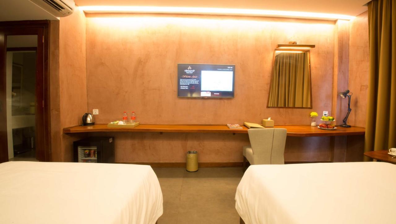 Almond Hotel Bassac River Πνομ Πενχ Εξωτερικό φωτογραφία