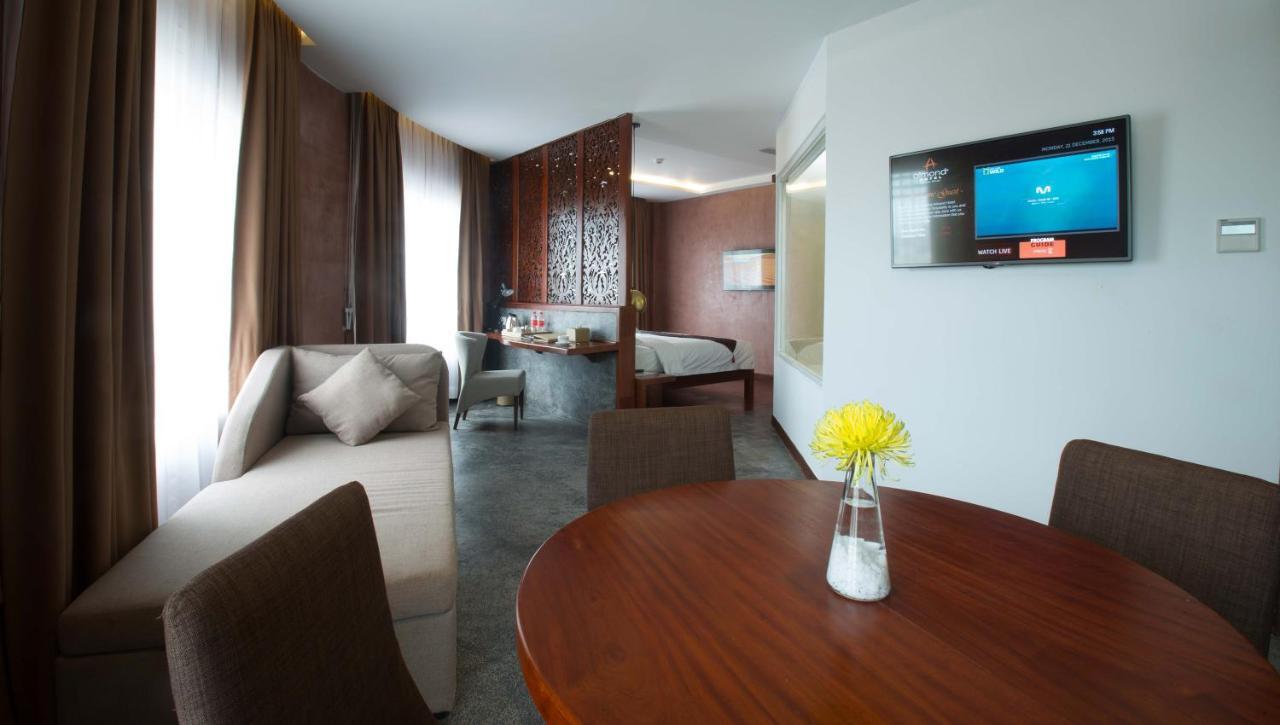 Almond Hotel Bassac River Πνομ Πενχ Εξωτερικό φωτογραφία