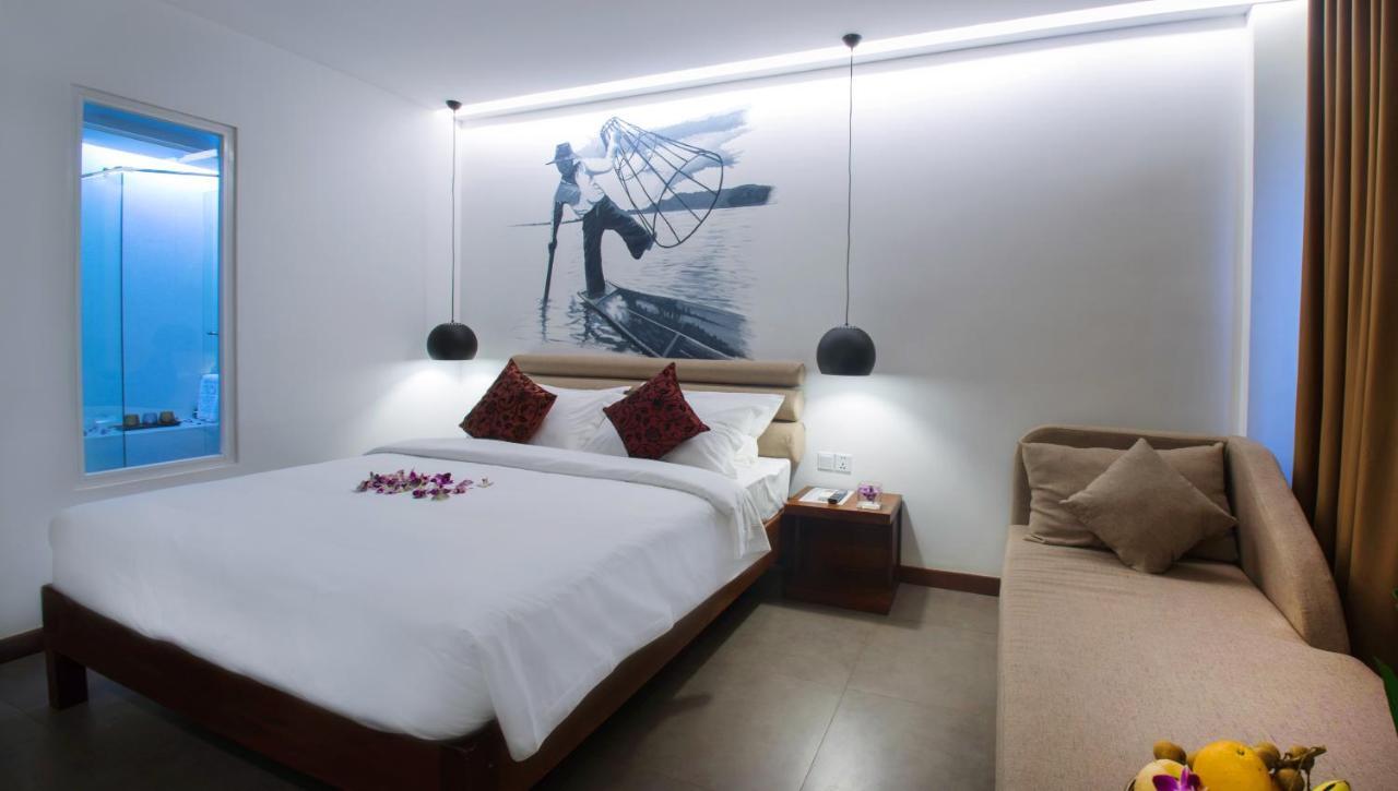 Almond Hotel Bassac River Πνομ Πενχ Εξωτερικό φωτογραφία